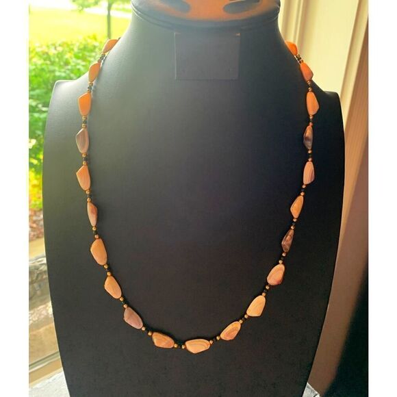 Vintage Lovely Whole Clamshell Necklace, in Gold and Black beads, Unmarked - Picture 1 of 3